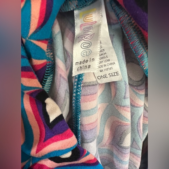 LuLaRoe Blue and Pink Geometric Peacock inspired Leggings - Picture 3 of 3